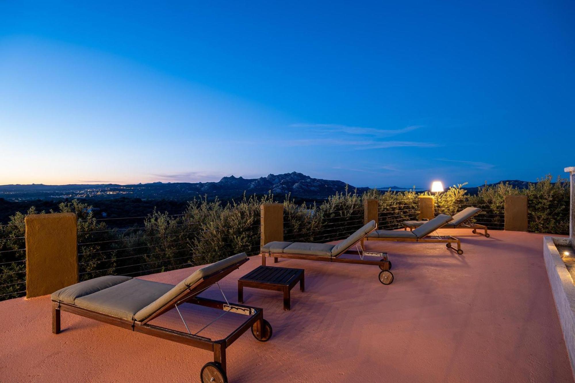 Villa Sole Among The Junipers Arzachena Exterior photo