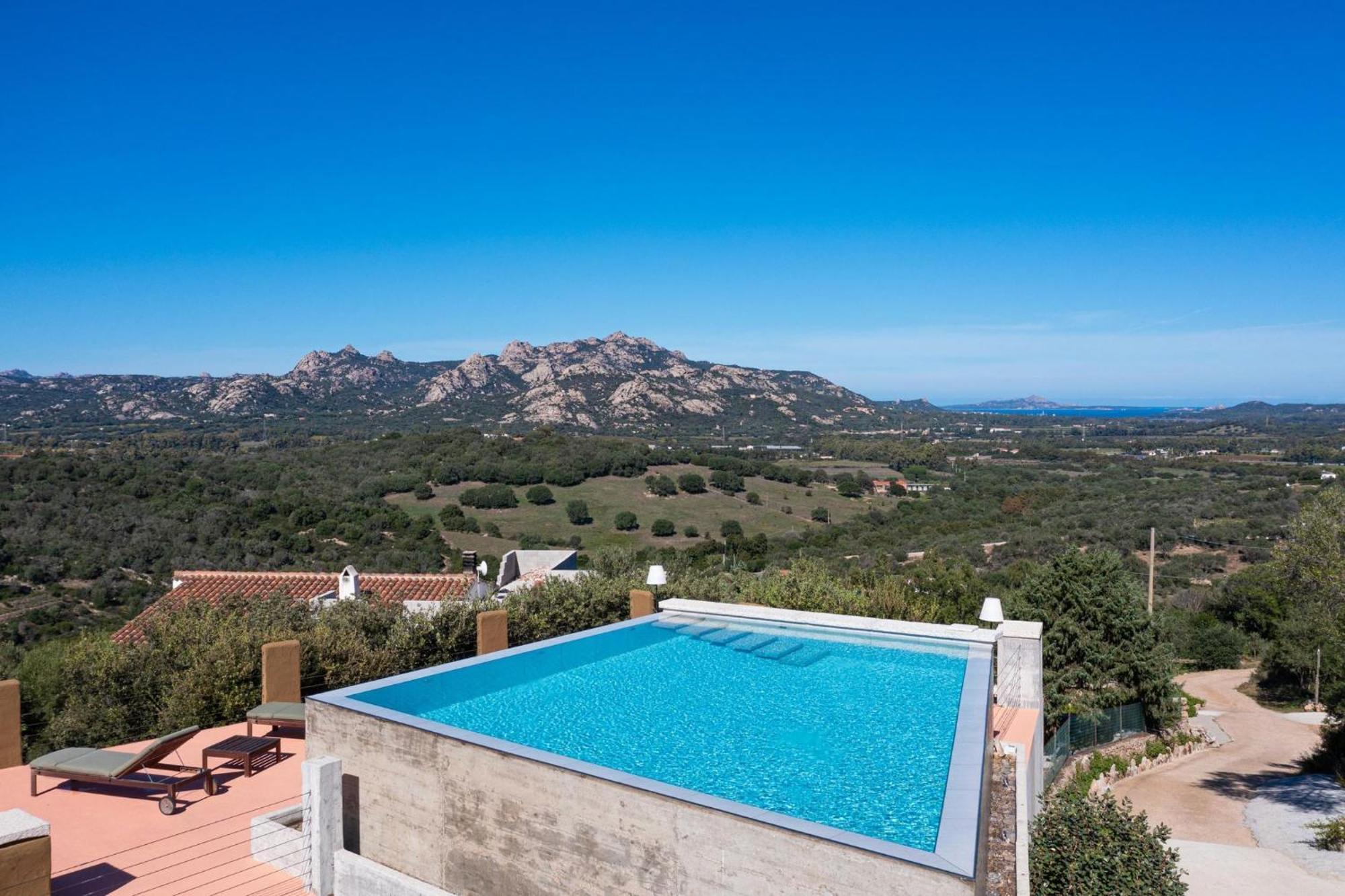 Villa Sole Among The Junipers Arzachena Exterior photo